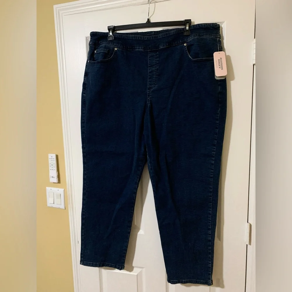 NWT Allison‎ Daley Woman Crop Pants 24WR Dark Wash Denim Classic Minimalist